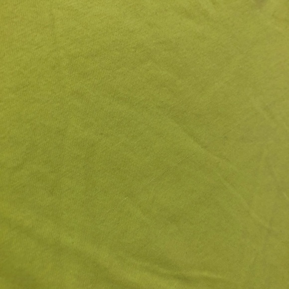 Basic Neon V-Neck - Picture 2 of 2